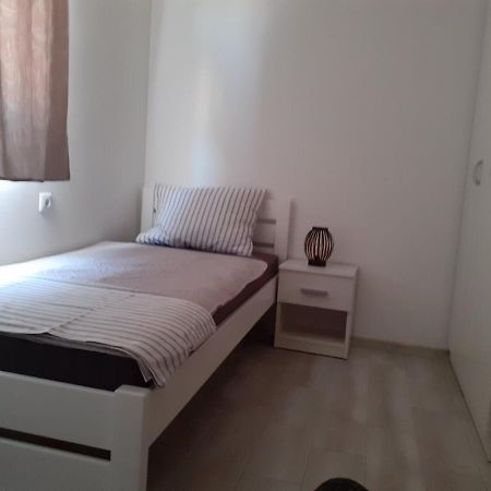 Apartmani Grumf Gornji Karin Extérieur photo