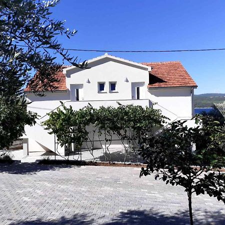 Apartmani Grumf Gornji Karin Extérieur photo